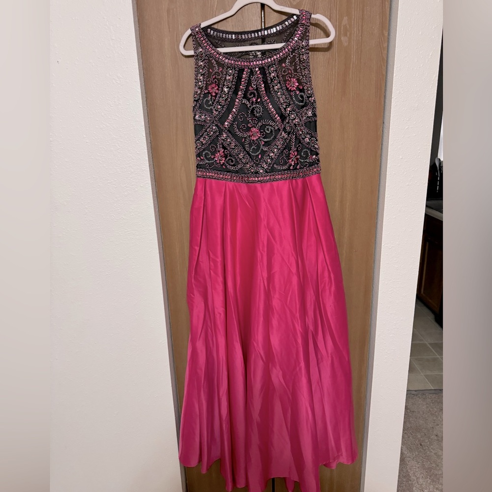 BEAUTIFUL PROM DRESS